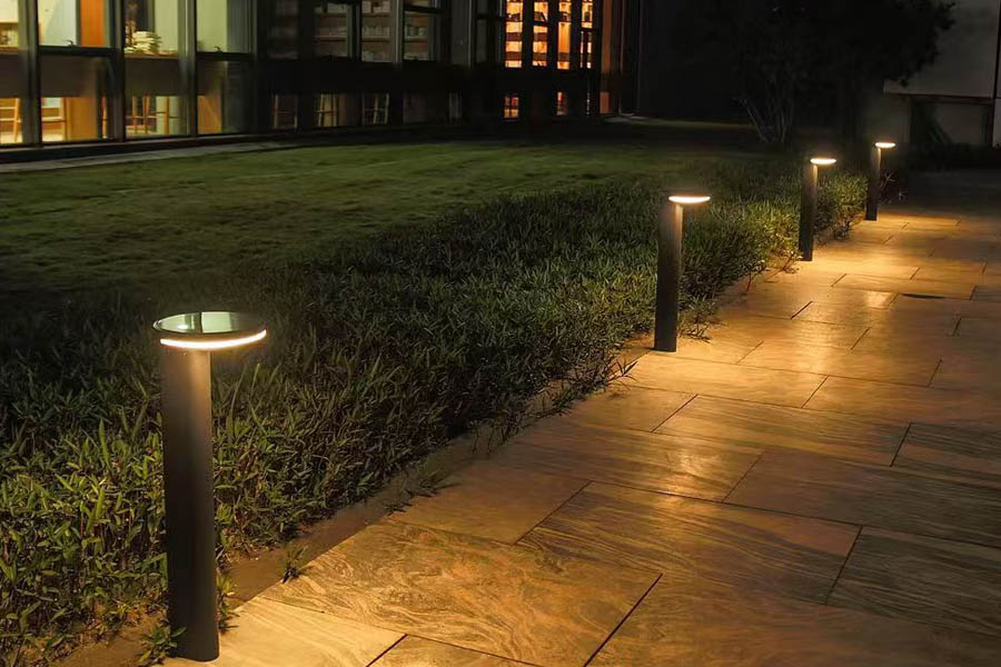 Lumin GLCZ-8804 Wide-Beam Solar Pathway Light delivers umbrella downward optics, 5W IP65 for community walkways.