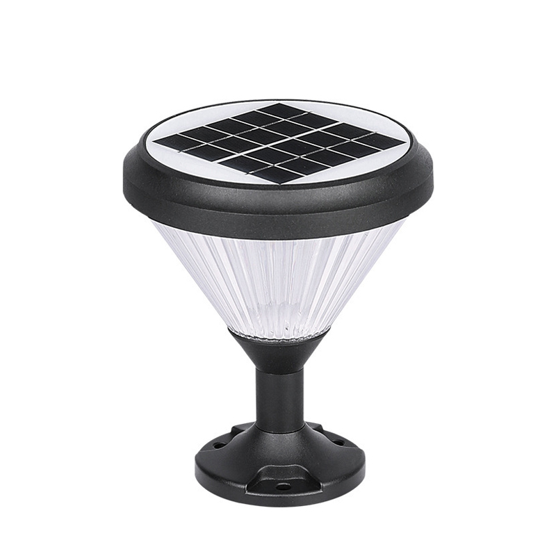 Lumin CYCZ-0804 Diamond-Refractive Solar Pillar Light features faceted diamond optics, 2W IP65 for villa entry pillars.