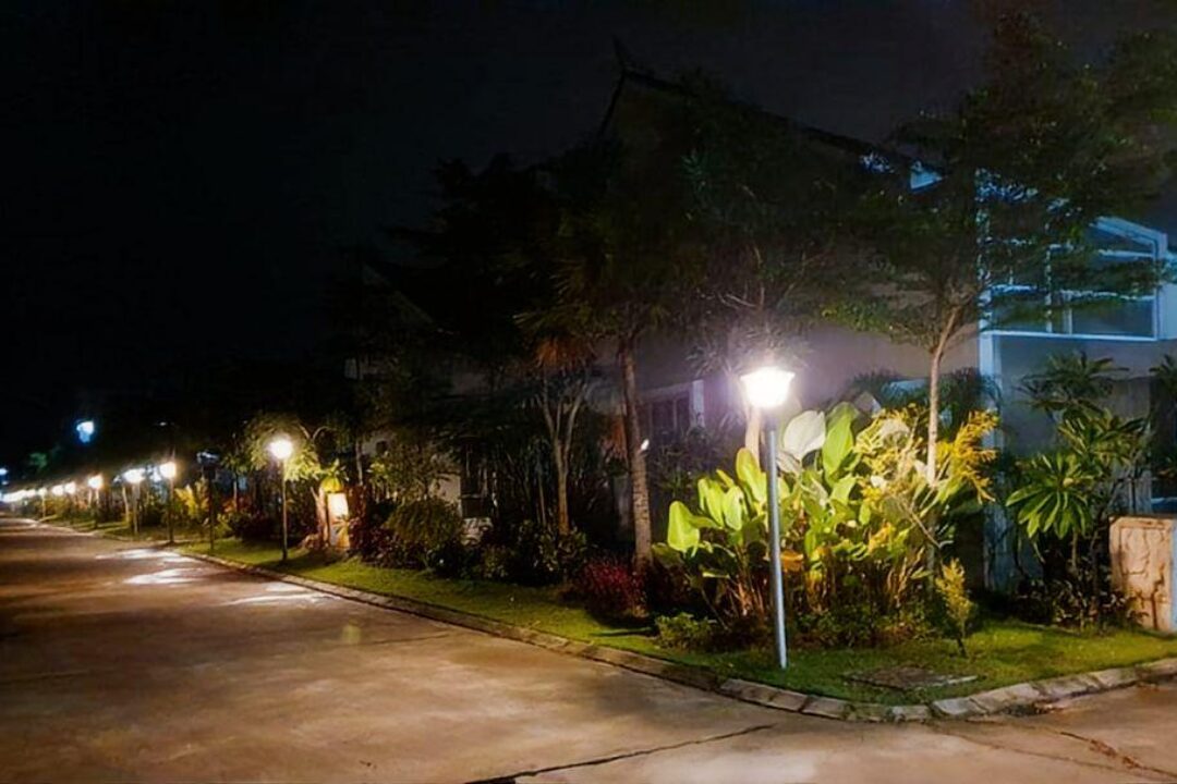 Bali Villa Sustainable Solar Landscape Lighting – Lumin Solar Solutions Off-grid solar garden and pathway landscape lighting installed at a luxury resort villa in Bali, Indonesia.